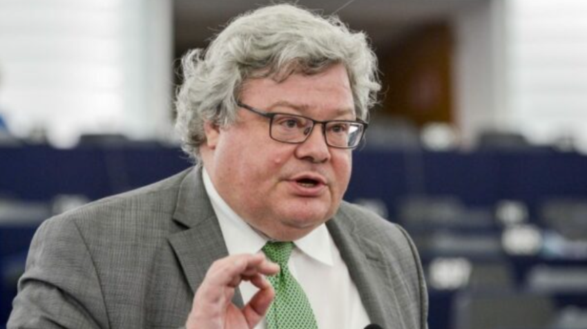 Politikani gjerman s’përmbahet, i reagon ashpër Borellit pas urimit për qeverinë e re serbe