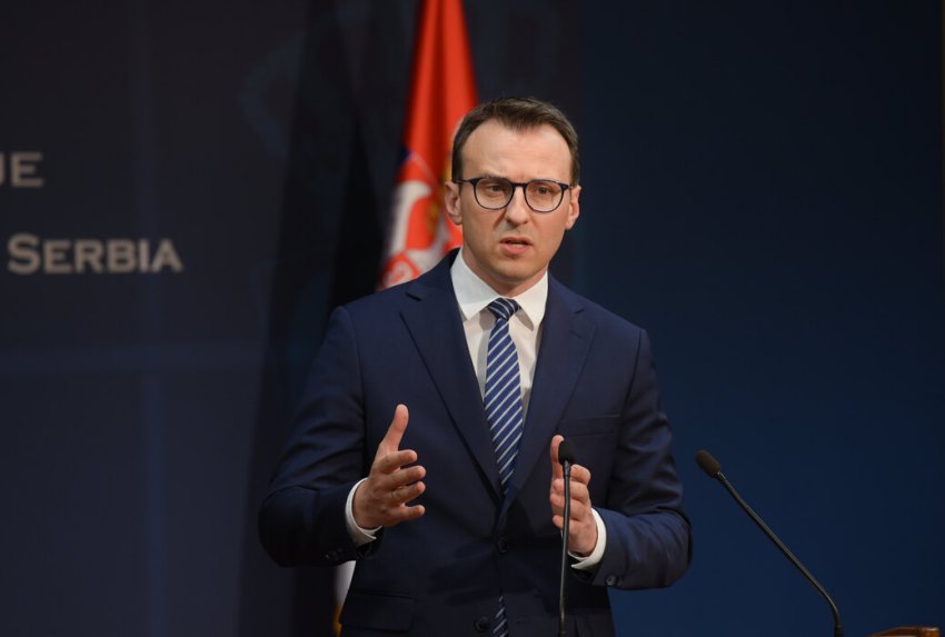 Urren Albin Kurtin! Petkoviq rikonfirmohet në krye të Zyrës për Kosovën