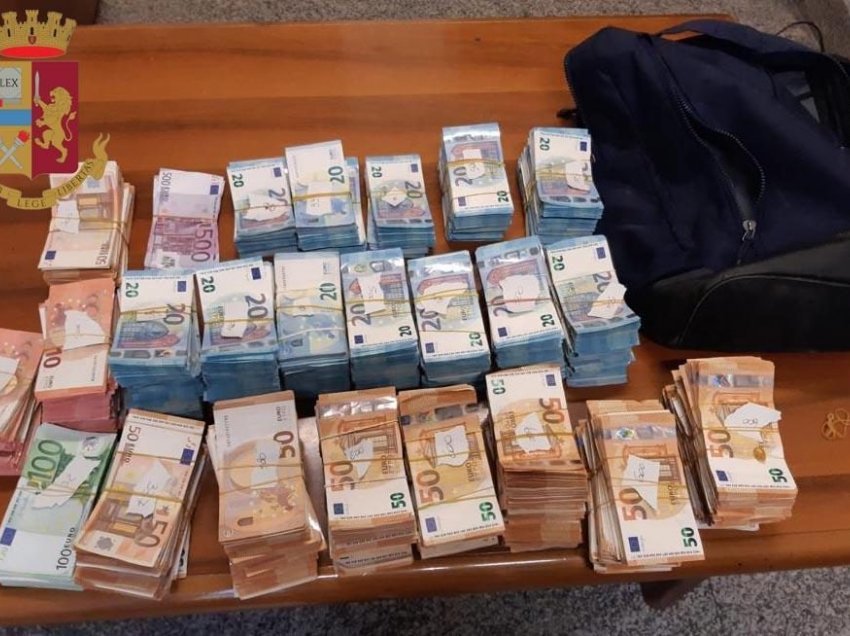 Vjedh çantën me mbi 300 mijë euro në tren, por kapet nga policia