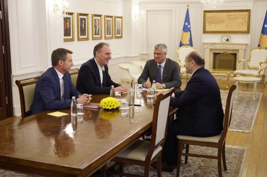 Limaj flet pas takimit me Thaçin: Tallja mund t'i kushtojë Kosovës ...