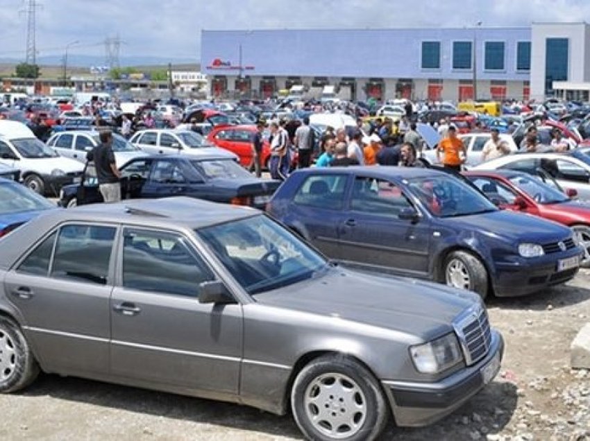 Vodhën 35 automjete në Greqi, e pësojnë keq 3 shqiptarët 
