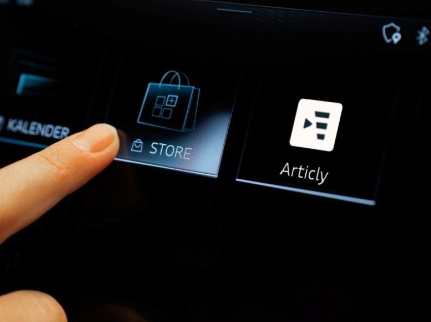 Aplikacioni i ri i instaluar në veturat e Audi, ua lexon shoferëve artikujt e ndryshëm të gazetave