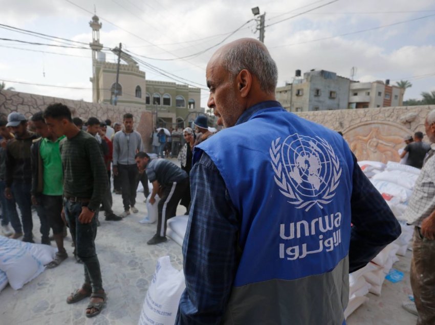 Dërgesat e miellit të UNRWA-së shkojnë për 380 mijë familje në Gaza