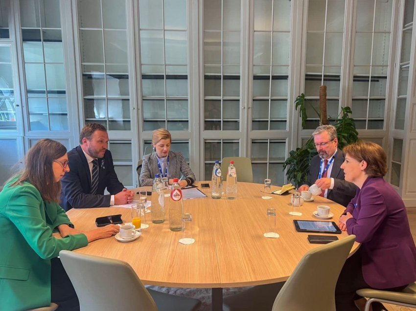 Gërvalla takoi ministrin e Punëve të Jashtme të Estonisë, në fokus fuqizimi i marrëdhënieve bilaterale