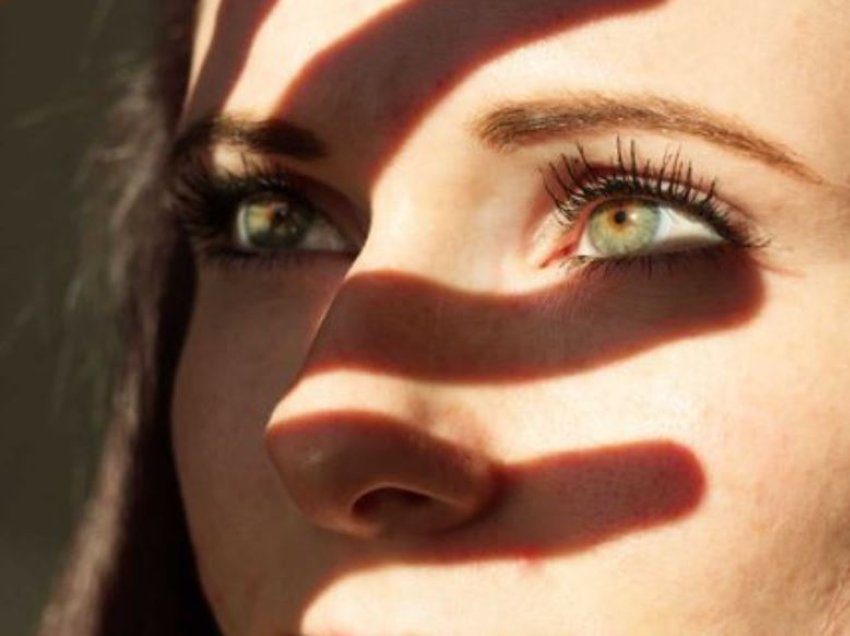 A e dini se edhe sytë “digjen” nga dielli? Çfarë duhet të bëni për t’i mbrojtur?
