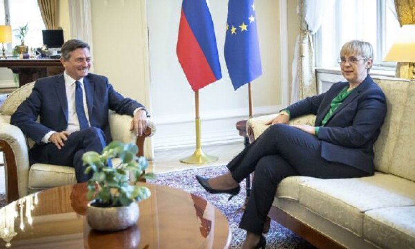 Presidentja e Sllovenisë mbështet Pahorin për t u bërë përfaqësuesi i ardhshëm i BE së për dialogun Kosovë Serbi