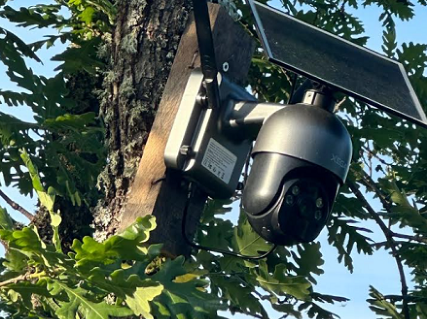 Gjenden dy kamera të vendosura në brezin kufitar mes Kosovës dhe Serbisë, policia jep detajet