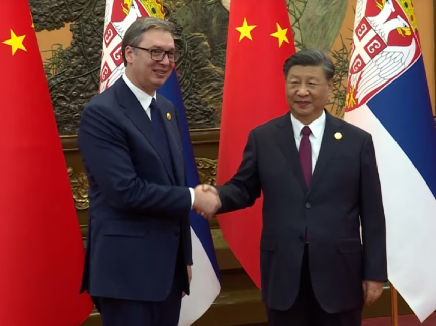 Presidenti Xi nis vizitën në Serbi në 25 vjetorin e bombardimeve të NATO-s ndaj ambasadës kineze