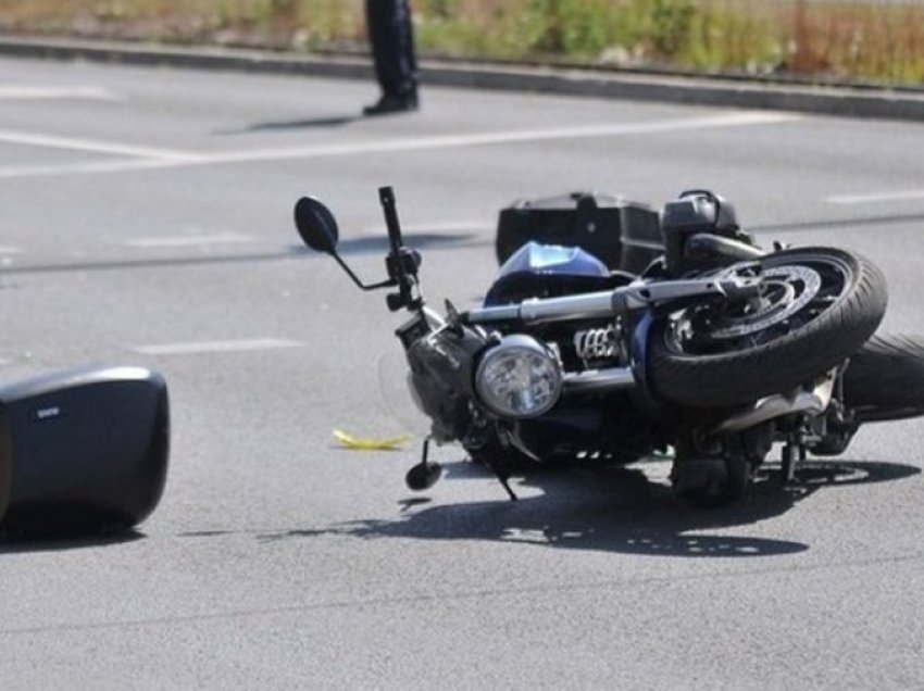 Lëndohen dy persona pas aksidentit me motoçikletë