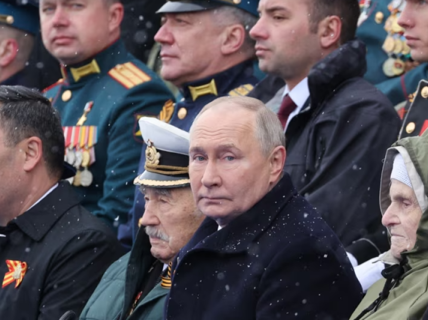 Kremtimi i fitores së Rusisë në Luftën e Dytë Botërore - shtyllë kryesore e sundimit të Putinit