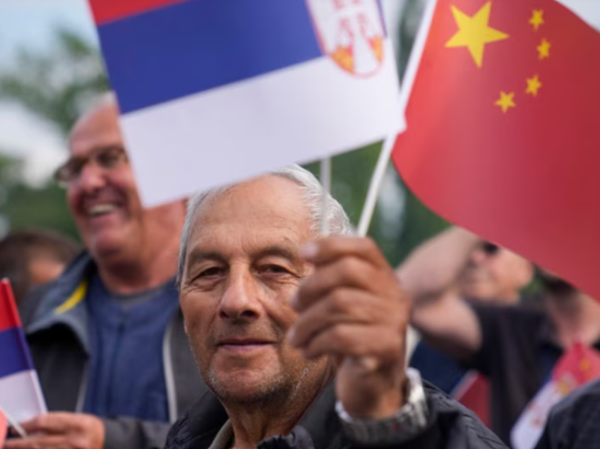 Analizë: A po e humb Perëndimi betejën me Kinën për zemrën e Serbisë?